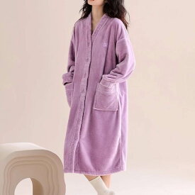 パジャマ ナイトウエア パジャマ ナイトガウン 長袖 Vネック 前開き ボタン 暖かい 厚手 ポケット ミディアム丈 収納 コンパクト 持ち運び 可愛い かわいい 大人可愛い きれいめ シンプル 上品 おしゃれ かっこいい レトロ こなれ感 個性的 主役級 存在感 抜け感 秋 冬