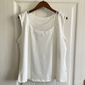 ノースリーブトップス インナー シースルー レース クルーネック 部屋着 ルームウェア レディース トップス スリム 細身 フェミニン かわいい 大人可愛い シンプル カジュアル おしゃれ こなれ感 ガーリー 個性的 クール エレガント キュート ベーシック アクティブ