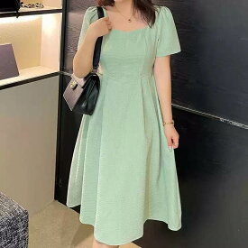 レディース ワンピース フレア 膝下 半袖 スクエアネック Aライン フェミニン かわいい 大人可愛い きれいめ シンプル カジュアル 上品 おしゃれ ガーリー エレガント 都会的 ロマンティック 無地 春 夏 デート お出かけ パーティー レストラン 女子会 休日 バカンス