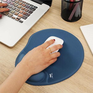 Mr.�y�� ���X�g���X�g�t���}�E�X�p�b�h �l�C�r�[�u���[ Mr. Pen- Mouse Pad with Wrist Support, Navy Blue�y�����񂹏��i�z�y���킹�Ĕ��������z