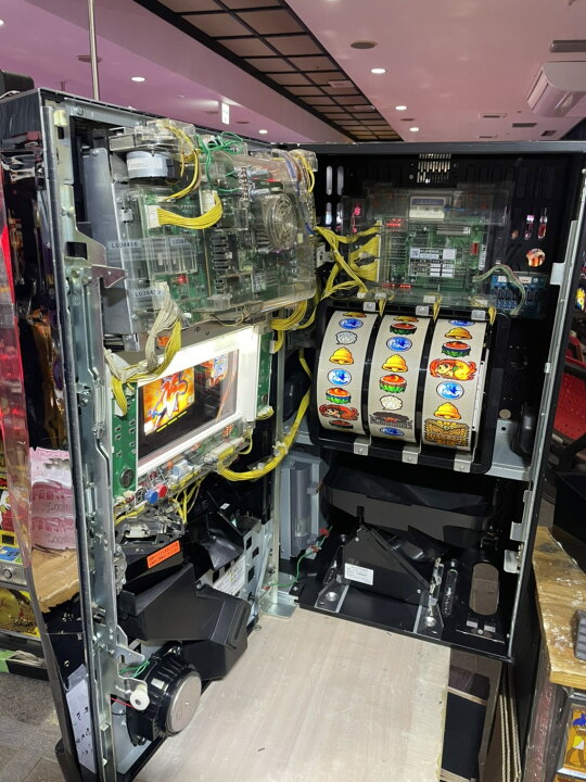 楽天市場】《家庭用パチスロ》ンゴロポポス ピンチ!捕われの爺 ☆大都 