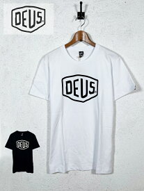 DEUS EX MACHINA(デウスエクスマキナ) SHIELD TEE (DMW41808E) メンズ トップス Tシャツ 半袖 ロゴ バイカー サーフ カジュアル ロゴ プリント ブラック 黒 ホワイト 白 春夏