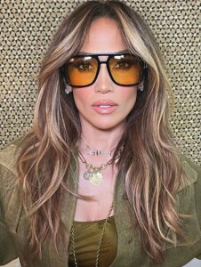 [ 812xł͂\ ] ANZT[ fB[X ACANZT[ gdr[XNGAKl 1AnCGhXg[gtHgOtB[AGKgȃgȑړIt