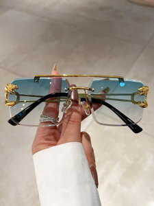 [ 812xł͂\ ] ANZT[ fB[X ACANZT[ 1 fB[X g `t[ t@bVKlAO[`[^[̃evA^t[