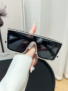 [ 812xł͂\ ] ANZT[ fB[X ACANZT[ 1 t@bViuȃI[o[TCŶ炫ANZT[A킢Y2KX^C̉Ẵr[`TOXA