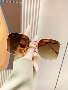 [ 812xł͂\ ] ANZT[ fB[X ACANZT[ 傫߂̐`^t[TOXANVbNfUCAt@bViuAAEghAAr[`s