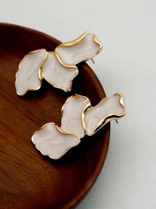 [ 812xł͂\ ] WG[ fB[X C[ANZT[ GKgȉԂ̃sAX fB[X o^CA̓Aւ̑蕨