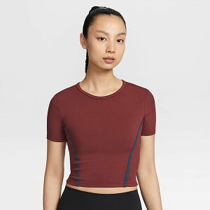 yXOɎgSi10OFFN[|ziCL NIKE fB[X g[jO EGA iCL  tBbeh EBY Dri-FIT V[gX[u gbv HQ4999 619