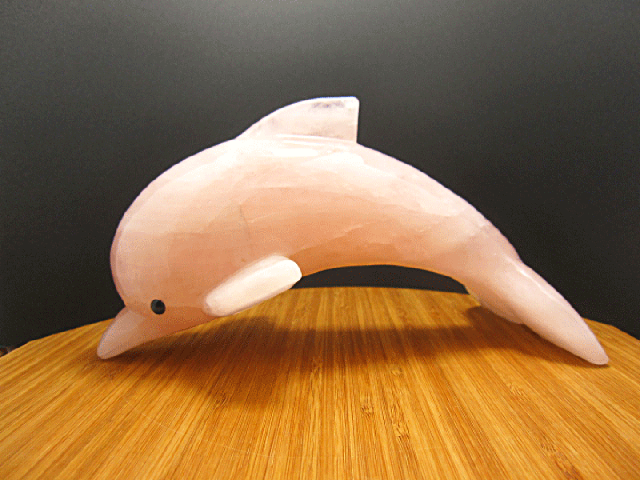可愛いパワーストーン ローズクォーツのイルカの置物 楽天市場】【天然石彫刻】ローズクオーツ イルカ イルカの彫刻 天然石