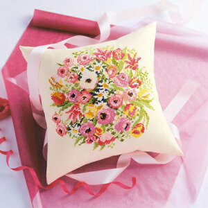 手芸・クラフト・生地 関連 ししゅうキット 5992(ベージュ) クッション ピンクラナンキュラス オススメ 送料無料