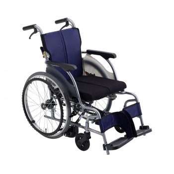 単三電池 3本 付きノンバックブレーキシステムを搭載した車椅子 シルバー ノンバックブレーキシステムを搭載した車椅子 関連 介護 人気TOP 大特価