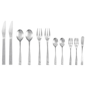 カトラリー11点セット 材質:ステンレススチール セット内容:ディナースプーン・ディナーナイフ・ヒメフォーク・ディナーフォーク・コーヒースプーン×各2、バターナイフ×1 本体重量:約288g