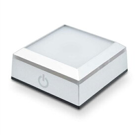 LEDライト台座 SQUARE RGB 電池式LED台座 白、赤、緑、青の4色LED搭載 タッチセンサーで色の切替可 ハーバリウムなどLED台座として USB電源または単4×3本で利用可 microUSBケーブル付属(約70cm) 保証期間:初期不良(1週間) 製品構成:本体×1、microUSBケーブル×1