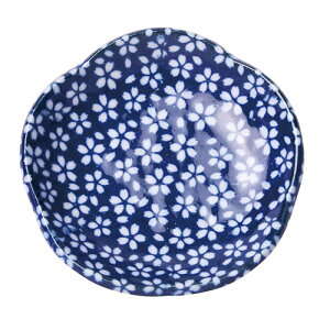 ヤマコー てまひま工房 プチ風水・盛塩小皿 花型 藍 山桜 yamaco78453 食器 コップ タンブラー ビヤー グラス スプーン フォーク 皿 どんぶり カップ ボトル 箸 マグ プレート 茶器 ポット 鉢 | 関