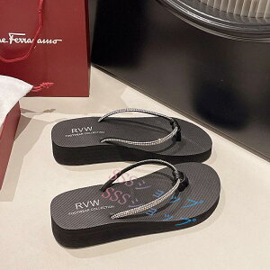 サンダル レディース ビーチサンダル トングサンダル ローヒール ハイヒール 厚底 ウェッジサンダル 疲れない 履き心地 軽い きらきら 黒 美脚 スリッパ 柔らかい 滑り止め 花火 祭り 浴衣