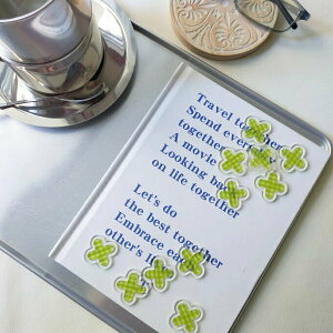 2個// チェック柄 格子 四つ葉 クロス 半透明 貼り付けパーツ アクリル アクセサリーパーツ ハンドメイドパーツ アクセサリー素材 ピアス素材 KCHE3N