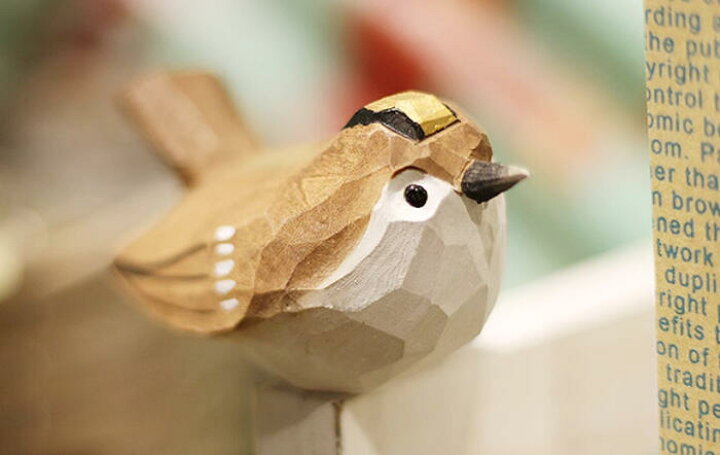 楽天市場】小鳥 置き物 手作り 木製 彫刻 キクイタダキ スズメ 装飾 鳥 