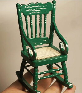 ミニチュア ドールハウス 家具 木製 ロッキングチェア 1/12 スケール レトロ ヴィンテージ アンティーク調 撮影用 小物 インテリア雑貨 BJD OB11 アンティーク ミニチュアチェア 装飾品 ミニチ