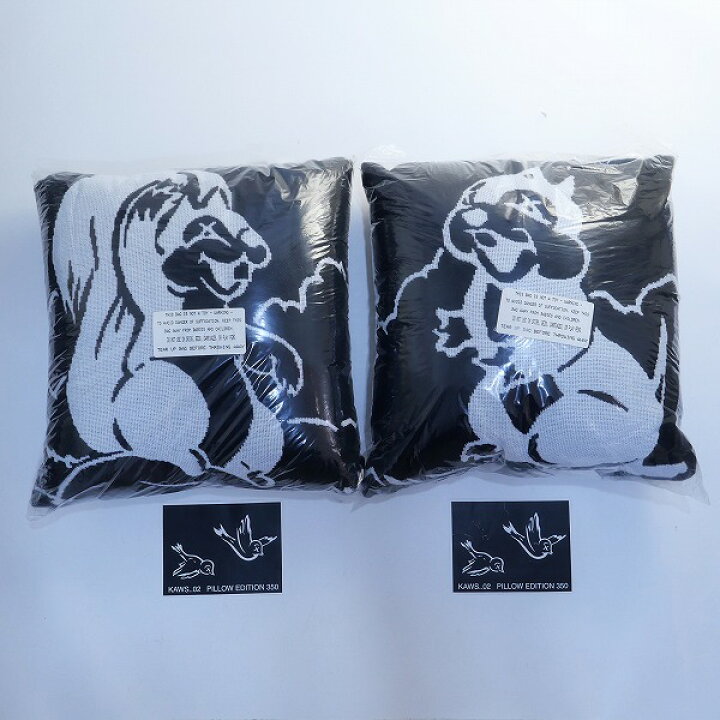 楽天市場】KAWS カウズ ×Disney 2002 Chip and Dale Pillows Set 