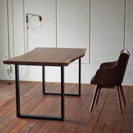 Louis 140 Dining table ：幅140cm×奥行き80cm×高さ72cm：ウォールナット無垢材 （耳付き）：アイアン脚 スクエア ブラック ：シンプルモダンスタイル ：上質な かっこいい おしゃれ ：4人掛け ：デスク 机