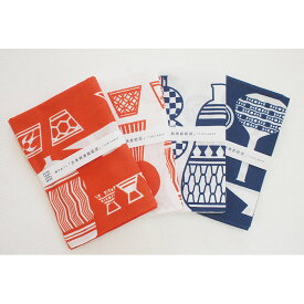 【絵手ぬぐい】 古典柄酒器絵図 日本であり、北欧のような民芸調で 老若男女問わず受け入れやすいデザインに。日本の伝統色、「藍」と「朱」の明快な 2パターン展開により同様のデザインでも 全く異なる印象を感じていただけます。