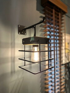 ウォールライト 壁掛け照明 インダストリアル ポーチライト 照明 おしゃれ LED モダン 1灯 E26 スチール製 おしゃれ ビンテージ メンズライク ランプ 店舗 SHOP 廊下 通路 寝室 階段 踊り場 玄関