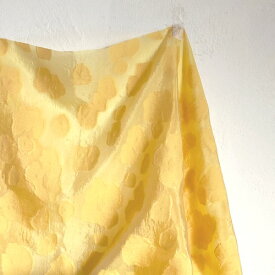 ハンドカットで可愛い柄の とっても軽いコットンキュプラ花柄ジャガード ジャガード生地 生地 布 織物 手芸 ハンドメイド 手作り 可愛い 国産 日本製 ワンピース スカート 軽量 男の子 女の子 イエロー オレンジ ko99