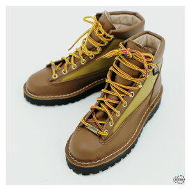 Danner WOMEN'S DANNER LIGHT 30464 ウィメンズ ダナーライト アメリカ製 レディース レースアップ ブーツ 女性 ゴアテックス 丈夫 アウトドア 登山 普段使い おしゃれ かっこいい ブラウン 茶色 カジュアル レディース 紐 レジャー カーキ ダナー 正規取扱店