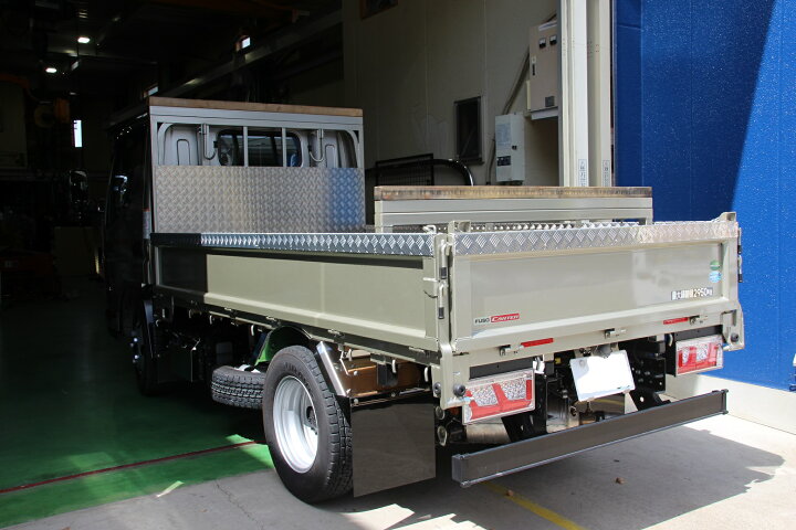 楽天市場】荷台 キャンター プロテクター ガード ふそう 鏡面/ウロコ 