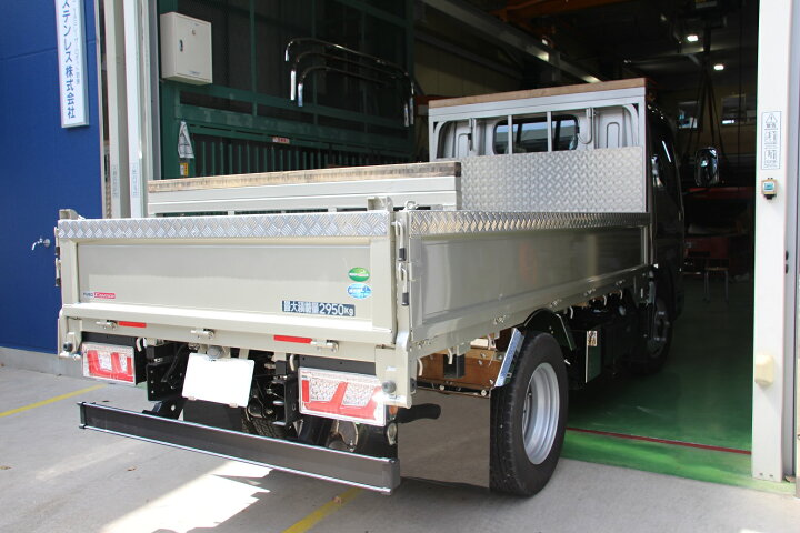 楽天市場】荷台 キャンター プロテクター ガード ふそう 鏡面/ウロコ  