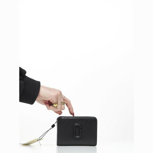 Marc Jacobs }[N WFCRuX fB[X zEJ[hP[X 2S4SMP007S02001 Marc Jacobs Wallets Black Blacks and greys onesize yE֐ōz