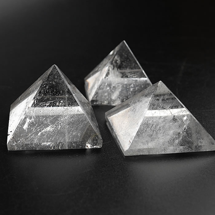 水晶 ピラミッド すいしょう クリスタル Crystal クォーツ 水晶 置物 原石 Pyramid  浄化 魔除け 浄化用水晶 厄除け 水晶ピラミッド メンズ レディース 一点物 パワーストーン 水晶