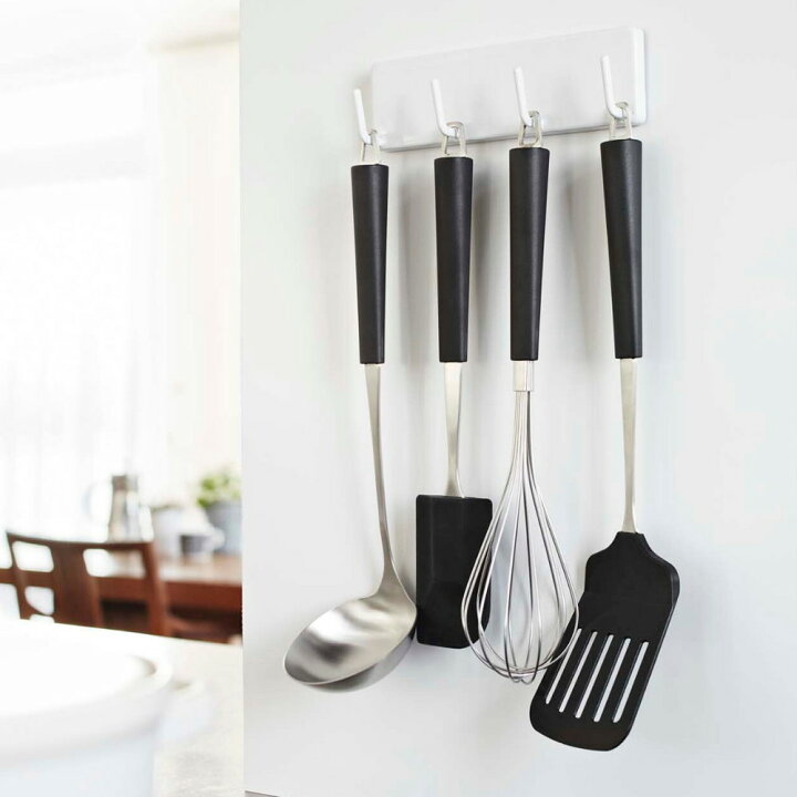 楽天市場 ポイント10倍 Tower おたま掛け お玉掛け キッチンツールハンガー キッチンツールフック 収納 壁掛け フック ハンガー マグネット 吸盤 キッチン収納 キッチン雑貨 おしゃれ ターナー おたま 7123 7124 タワー Tower ウォールキッチンツールフック 丸