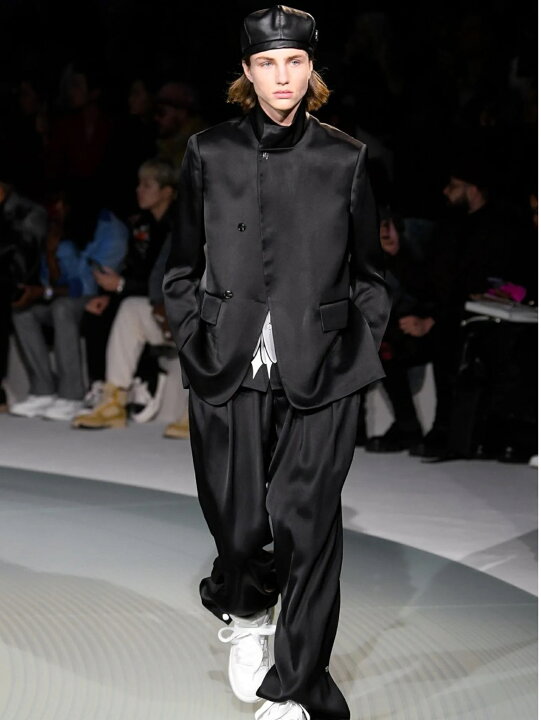 楽天市場】【定価330,000円(税込)】AMIRI -アミリ- 大人の色香と圧倒的  