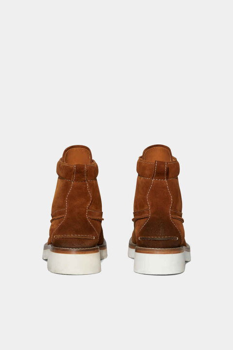 65 OFF 定価180,400円 DSQUARED2 ディースクエアード 上質なスウェード レザーを贅沢に用いたラグジュアリーな1足 ラグソールが存在感漂うスウェードレザーブーツ 靴 ハンティング シューズ 牛革 Preppy Pastel Boat Ankle Boots ブラウン イタリア製