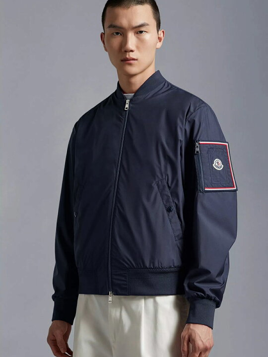 楽天市場】【定価145,200円(税込)】MONCLER モンクレール 軽量ながら 