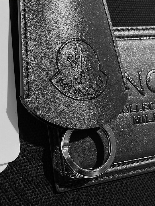 楽天市場】【定価169,400円(税込)】MONCLER モンクレール クラシックな 