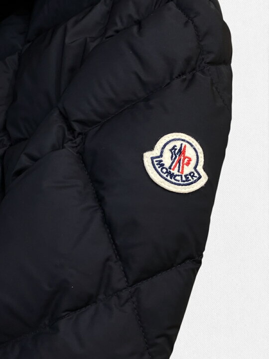 楽天市場】【定価231,000円(税込)】MONCLER モンクレール 都会的な 