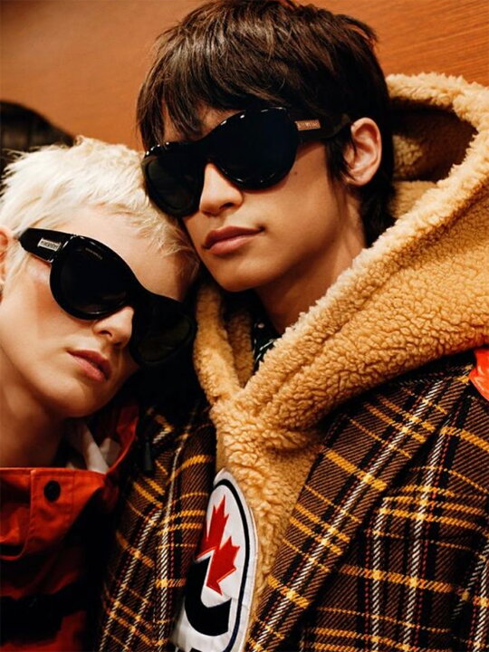 楽天市場】【定価138,600円(税込)】DSQUARED2×INVICTA ディー 