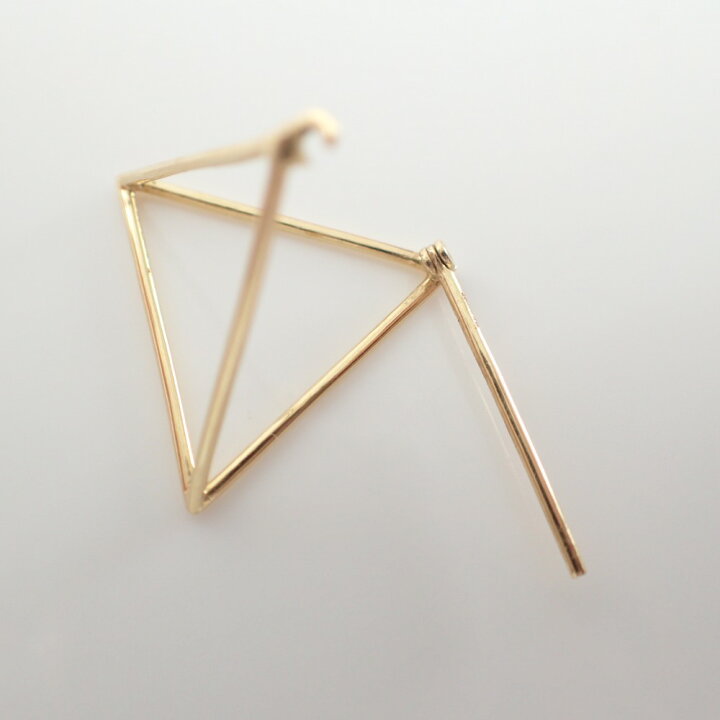 楽天市場】【shiharaシハラ】K18YG Triangle Pierce 20トライアングル  