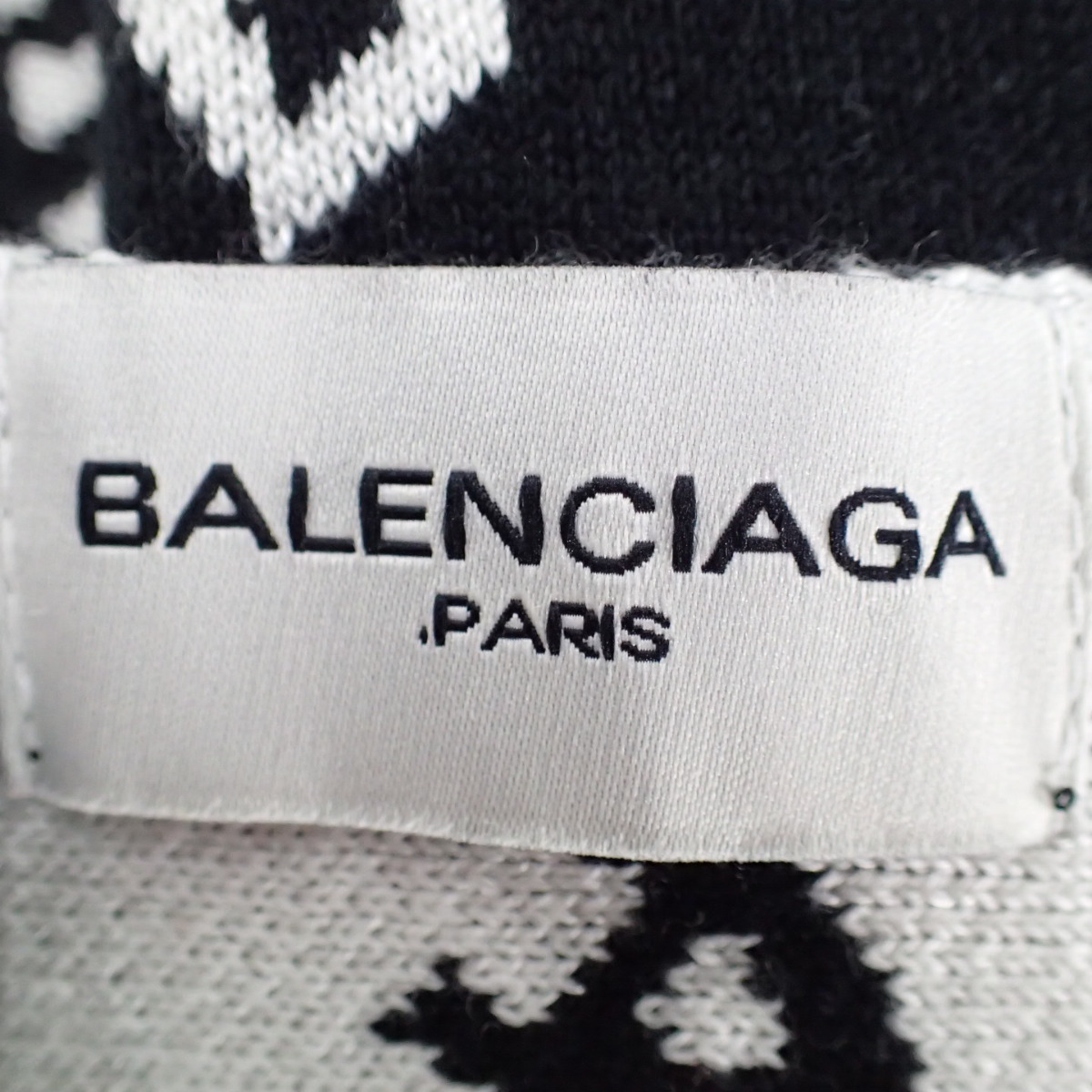 BALENCIAGA バレンシアガ 479919T13801070 ジャカード ロゴ スカーフ ブラック/ホワイト レディース 【中古】 |  ブランドリサイクル　エコスタイル