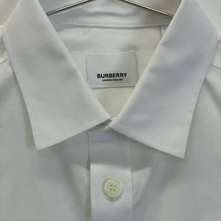 楽天市場】BURBERRY バーバリー ﾎﾜｲﾄ 8050263 ﾎｰｽﾌｪﾘｰ ﾌﾟﾘﾝﾄ ﾎﾞﾀﾝﾀﾞｳﾝ 