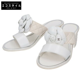 CHANEL シャネル 【美品】IG32781 カメリアモチーフ キルティングレザー チャンキーヒール サンダル シューズ 35C ホワイト レディース 【中古】