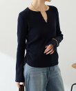 スキッパーリブニット