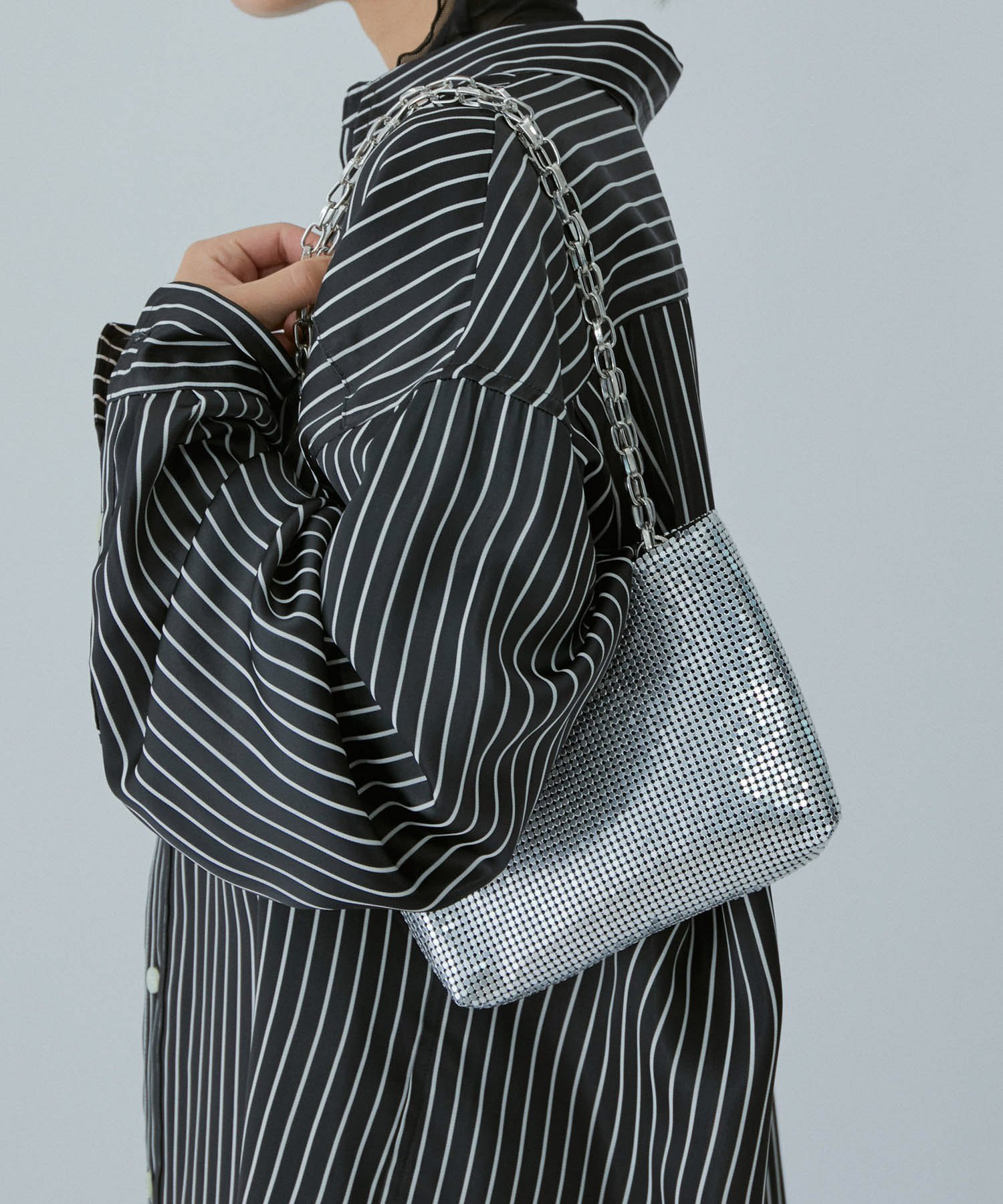 ADAM ET ROPE'｜[BAG]METAL CHAIN SHOULDER BAG | Rakuten Fashion 