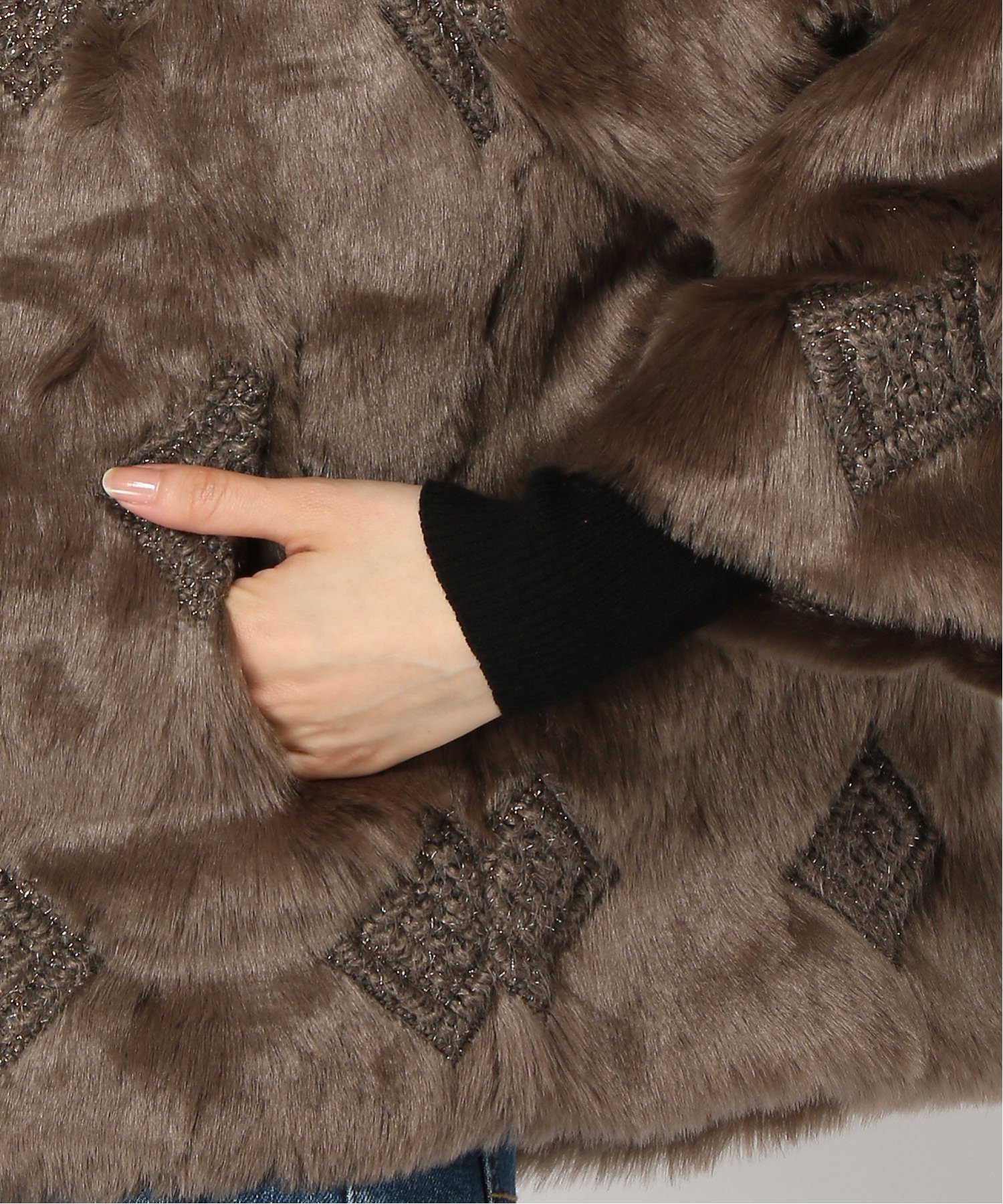 GUESS｜(W)Luna Faux Fur Jacket | Rakuten Fashion(楽天ファッション