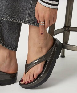 UNITED ARROWS green label relaxing OOFOS OOmega LUXE vbgtH[ T_ / E[K iCebhA[Y O[[xNVO V[YEC T_ x[W ubNy