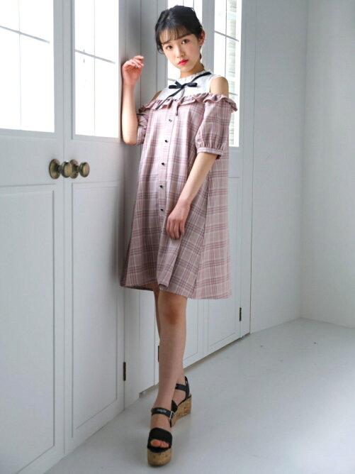 Bebe Online Store チェック柄 リボン オープンショルダー ワンピース 130 160cm Rakuten Fashion 楽天ファッション 旧楽天ブランドアベニュー Cw5037