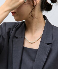 COLONY 2139 バロックパールマンテルネックレス コロニー トゥーワンスリーナイン アクセサリー・腕時計 ネックレス シルバー