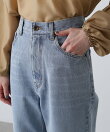 ハイライズストレートデニムパンツ